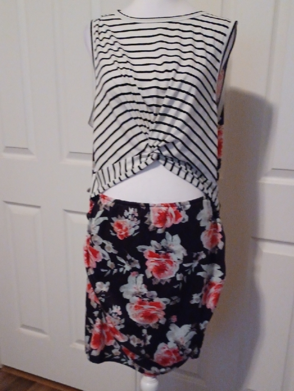 × Floral & Striped Black Pink Floral Tie-Back Dress Women's Size XLarge